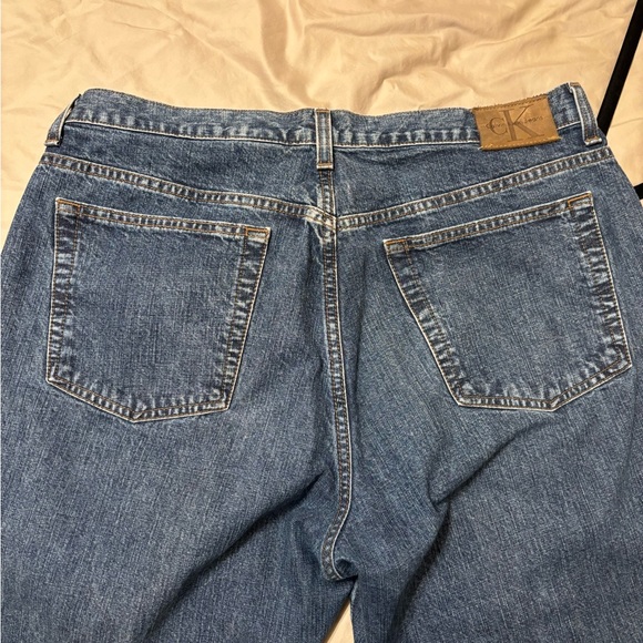 Calvin Klein Jeans Women’s Size 14 Classic Straight Leg Blue Denim 100% Cotton - Picture 10 of 12